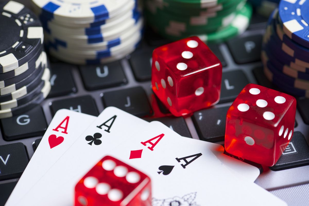 Tantangan Strategi di Meja Poker Online : Tips Menang Mudah